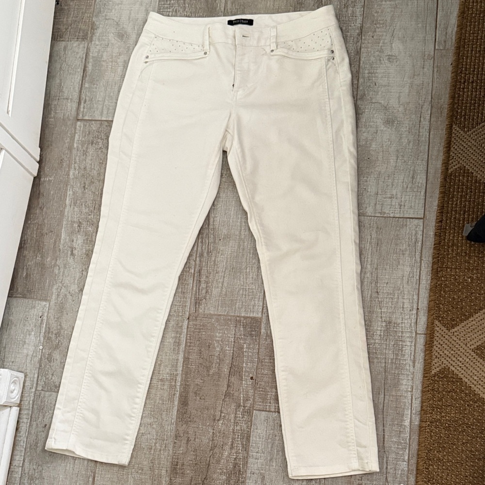 White House Black Market Cream Straight Leg Jeans